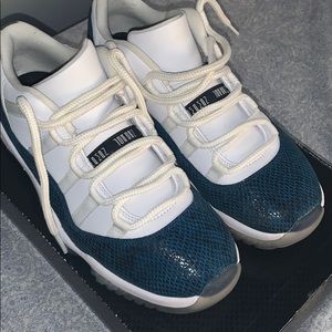 Air Jordan 11 low mens Snakeskin